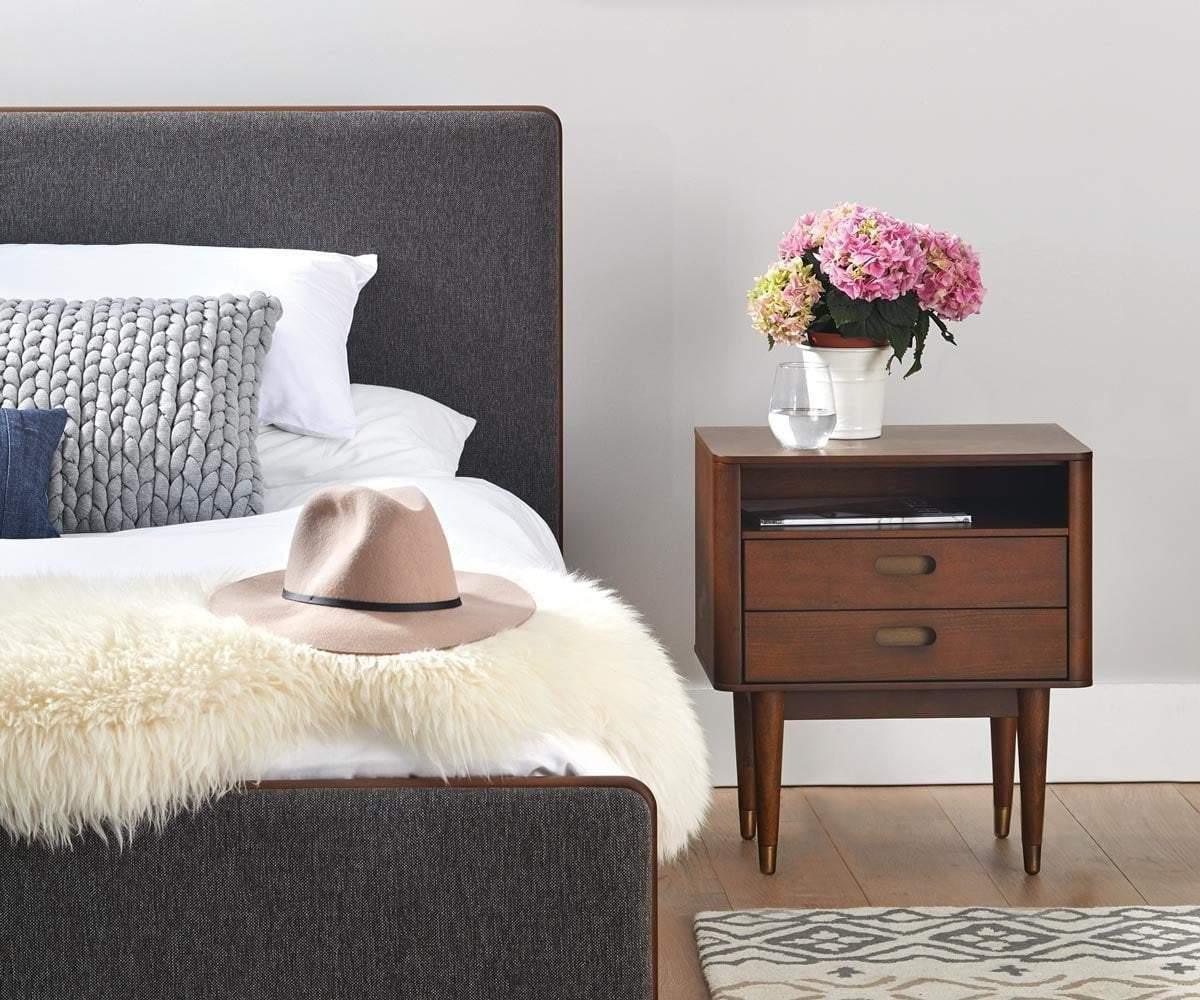 Holfred Nightstand - Image 3